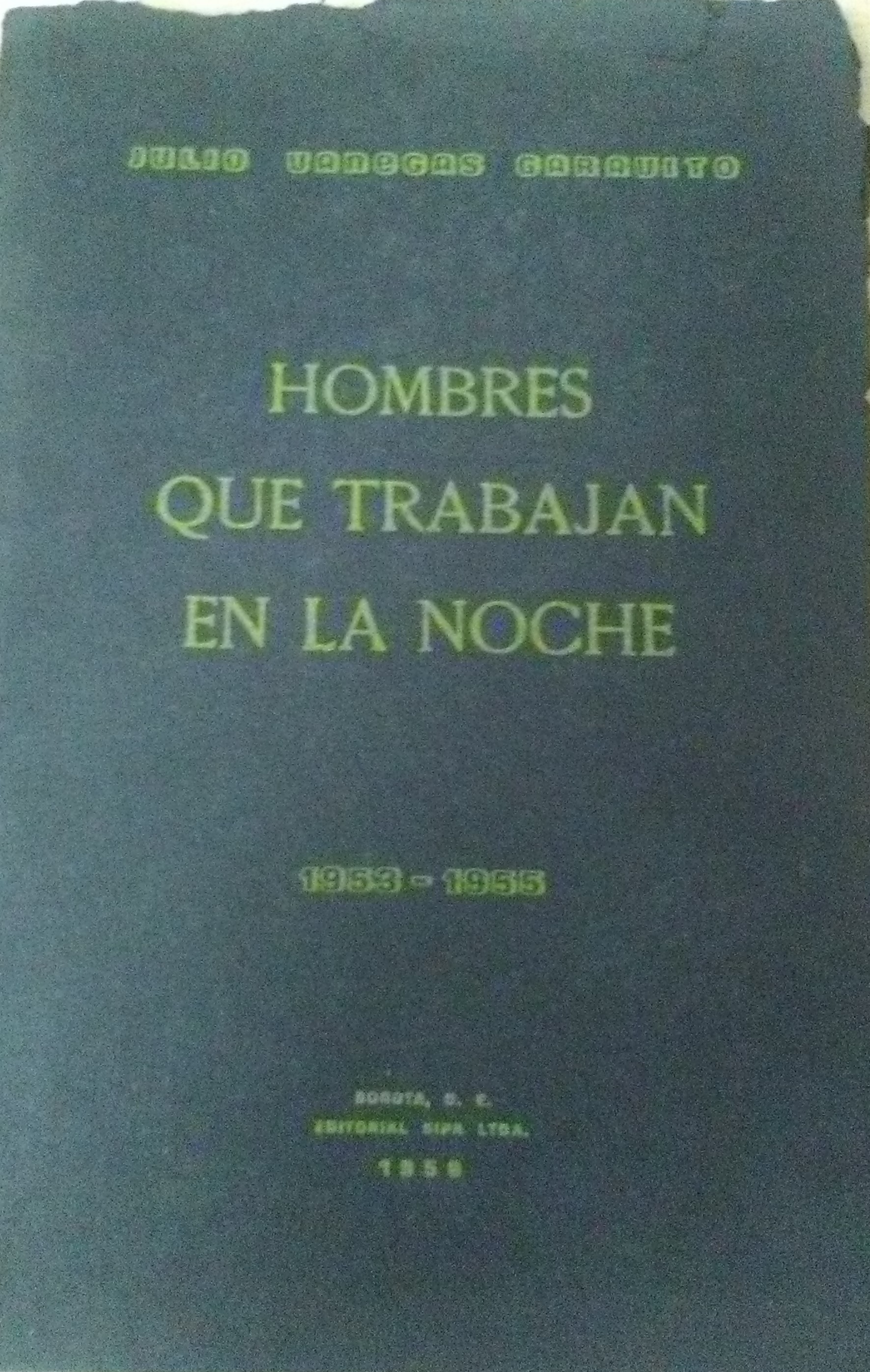 Hombres que trabajan en la noche